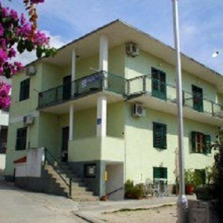 Apartmani Darinka Baska Voda Bagian luar foto