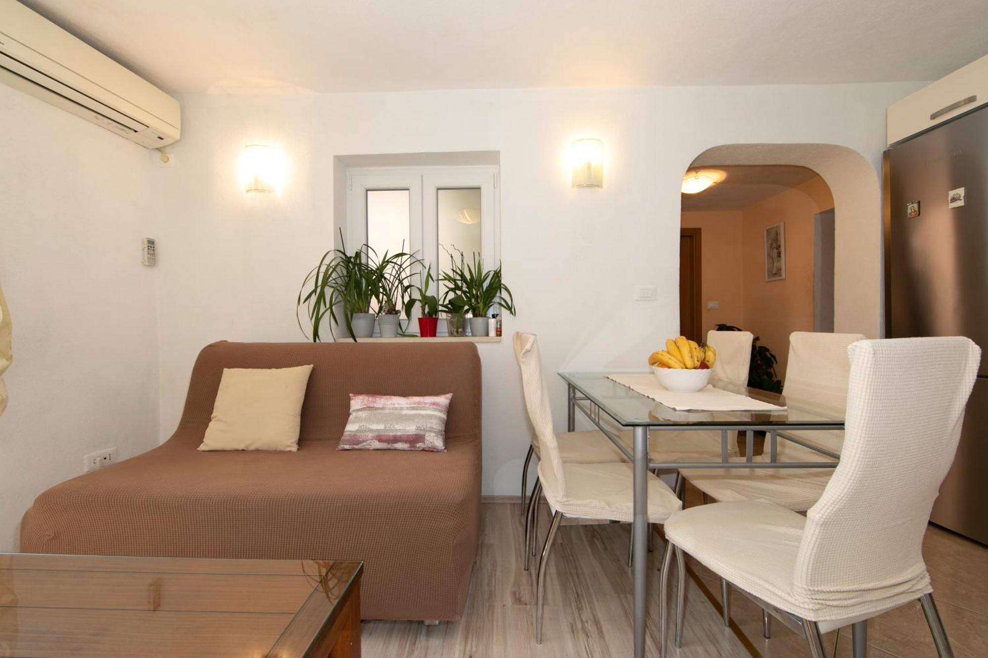 Apartmani Darinka Baska Voda Bagian luar foto