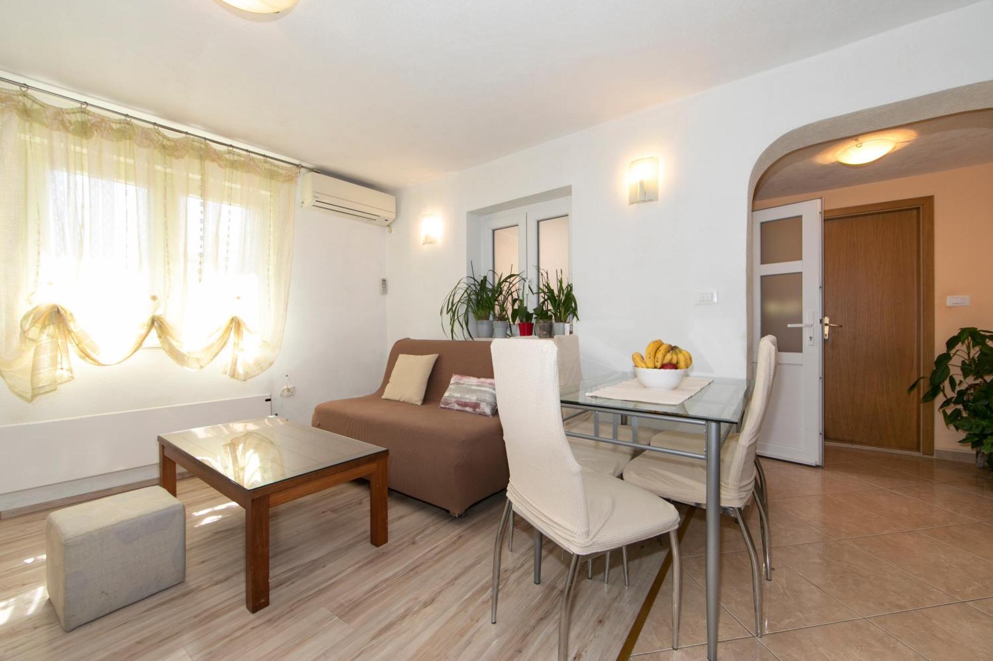 Apartmani Darinka Baska Voda Bagian luar foto
