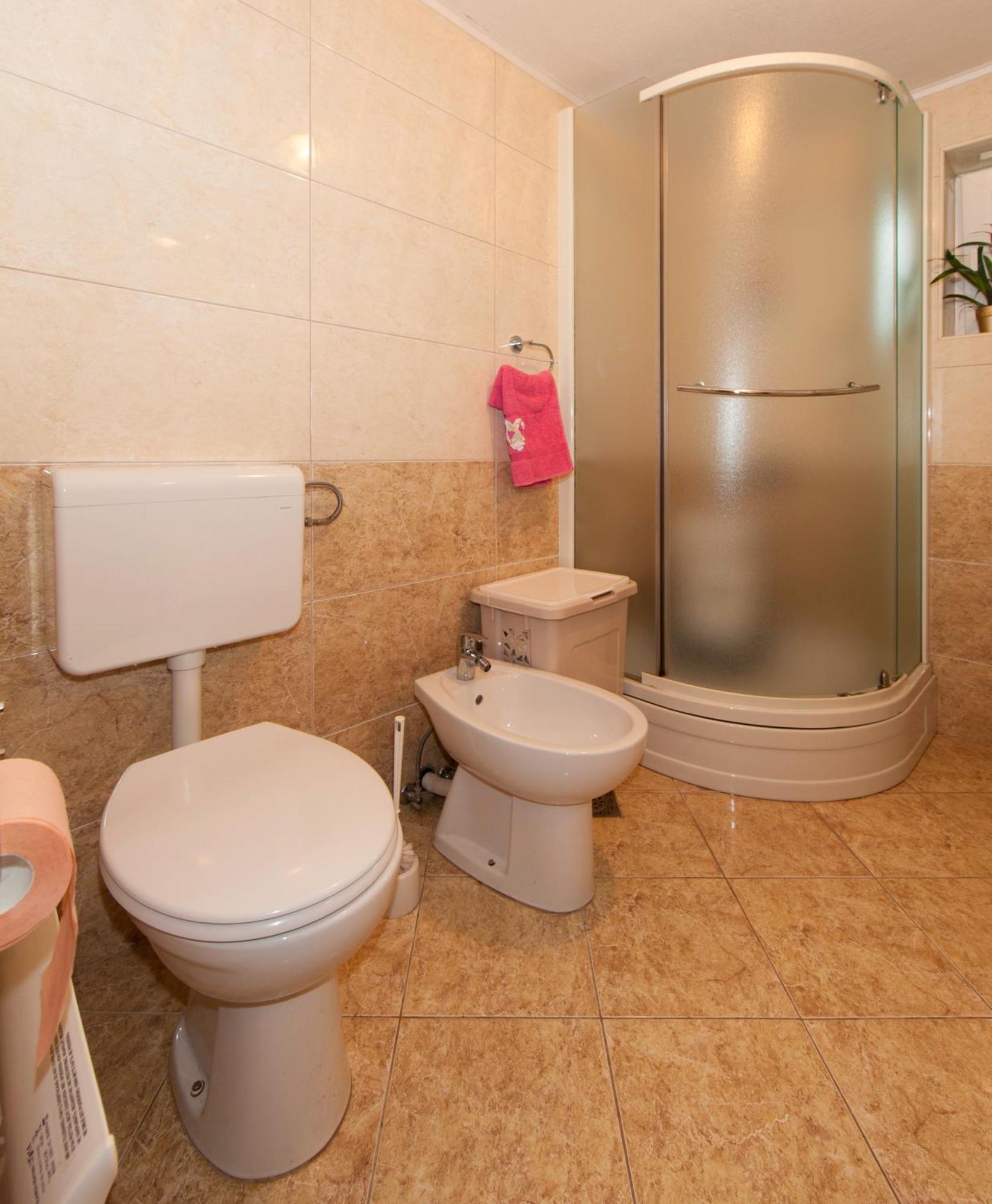 Apartmani Darinka Baska Voda Bagian luar foto