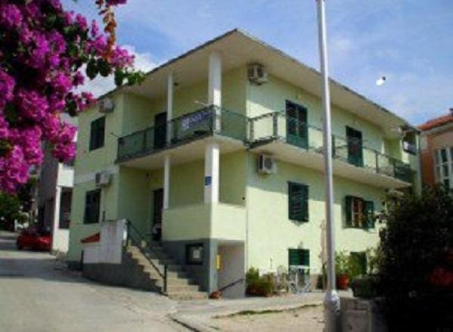 Apartmani Darinka Baska Voda Bagian luar foto