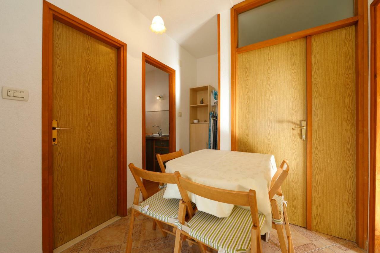 Apartmani Darinka Baska Voda Bagian luar foto