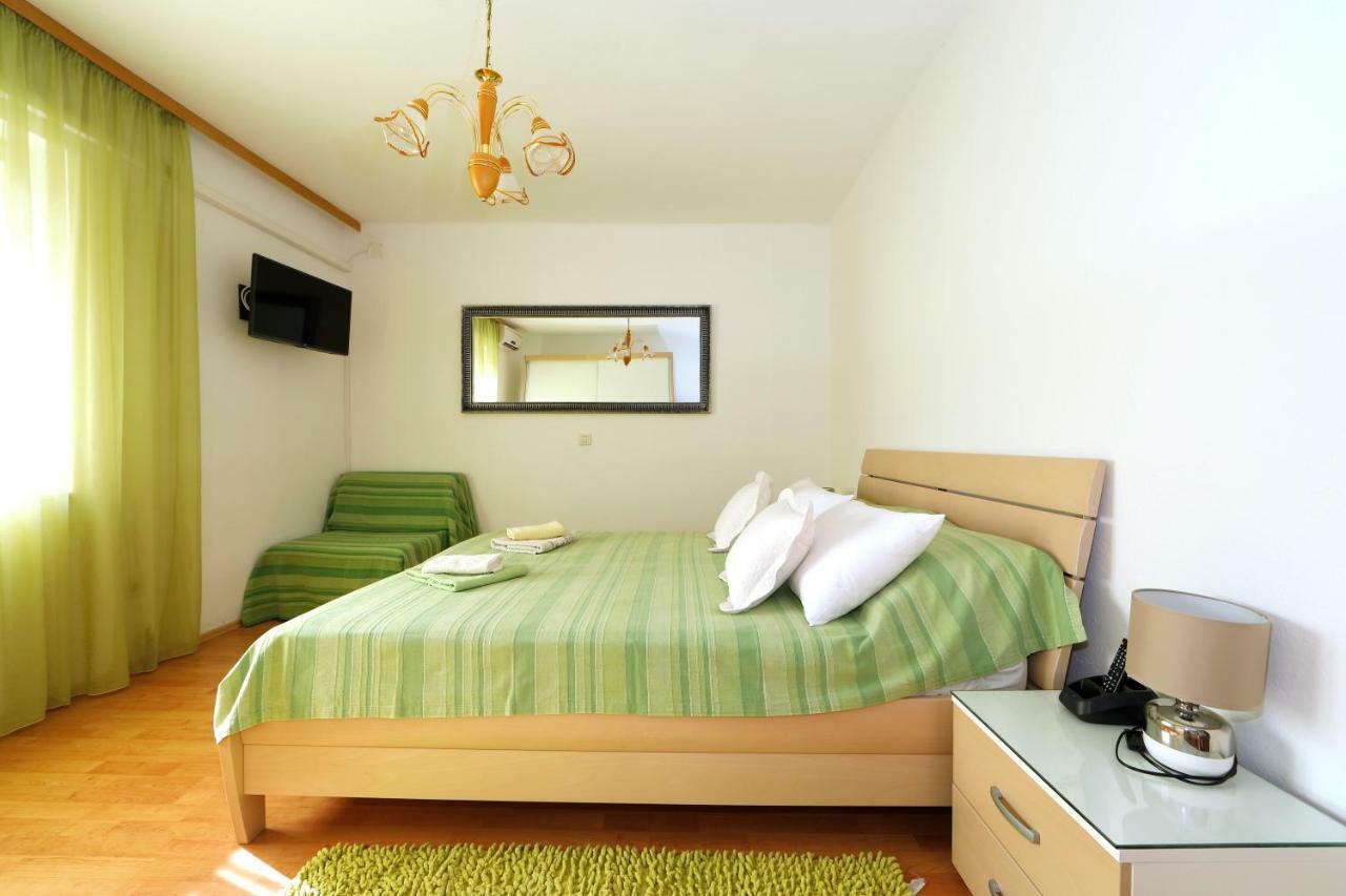 Apartmani Darinka Baska Voda Bagian luar foto