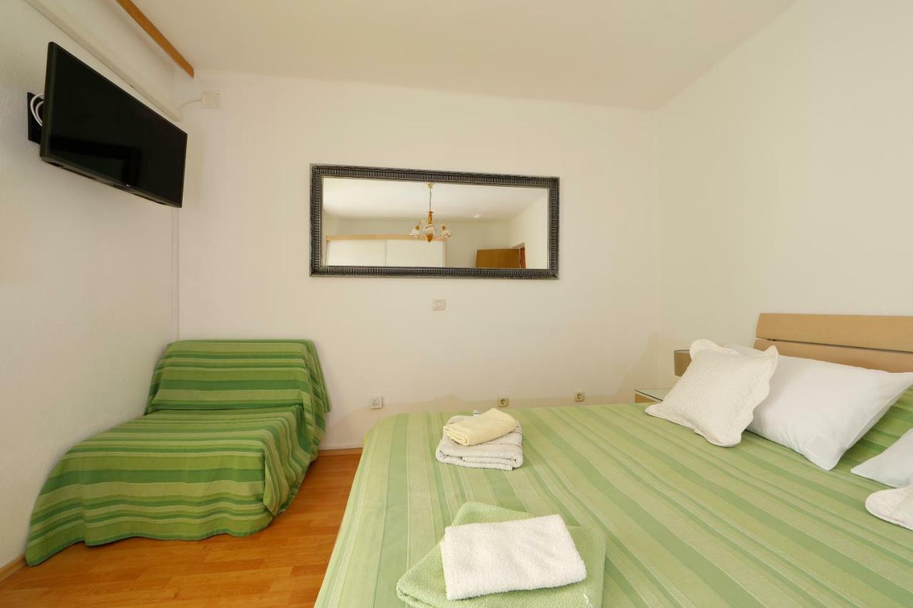 Apartmani Darinka Baska Voda Bagian luar foto