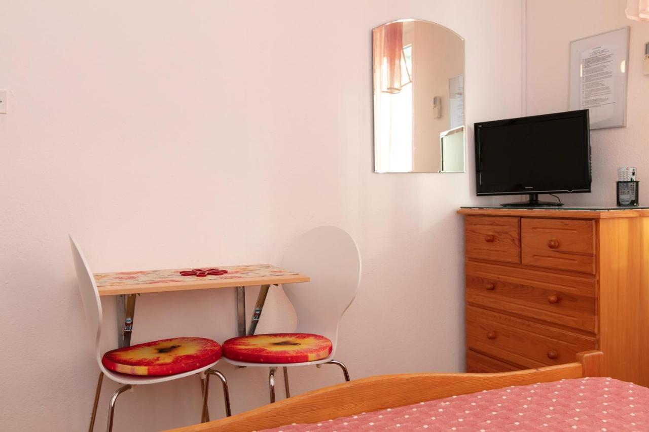 Apartmani Darinka Baska Voda Bagian luar foto