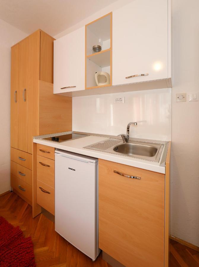 Apartmani Darinka Baska Voda Bagian luar foto