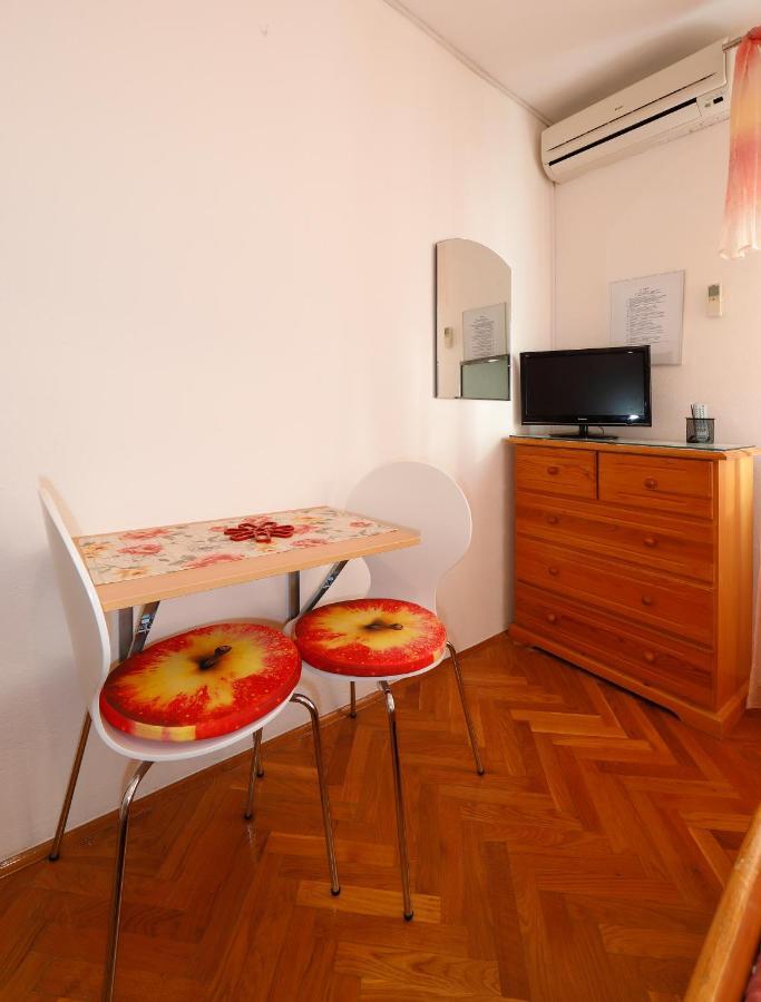 Apartmani Darinka Baska Voda Bagian luar foto